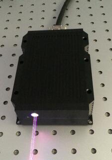 RGB合束激光器